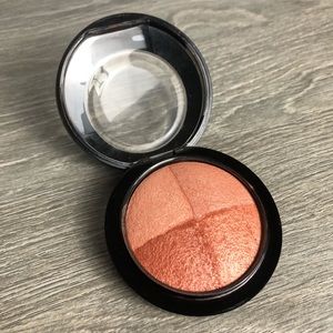 MAC Mineralize Skinfinish - Perfectly Lit